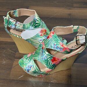 Qupid Green Floral Wedge Sandals